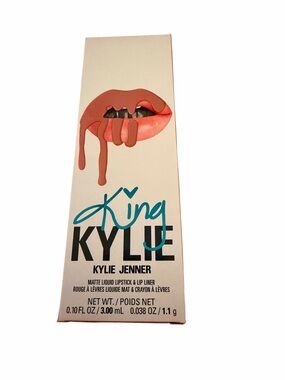 Kylie Cosmetics Matte Lip Set Packaging in Coral-Red Drip Design